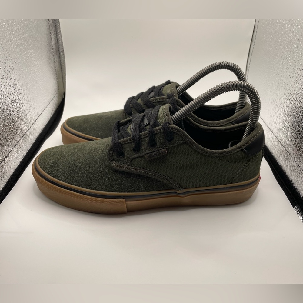 Vans Pro Men's Olive Green suede Sneakers size 5